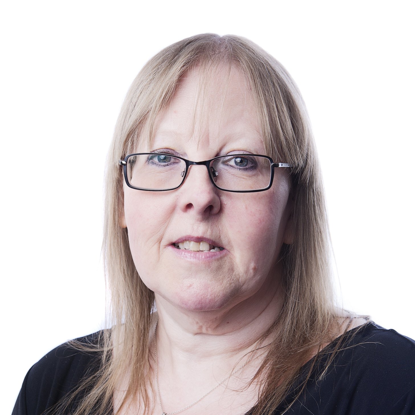 Viki Summers (Legal Assistant)